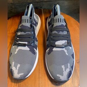 Nautica like new sneakers.  Inv 5429a